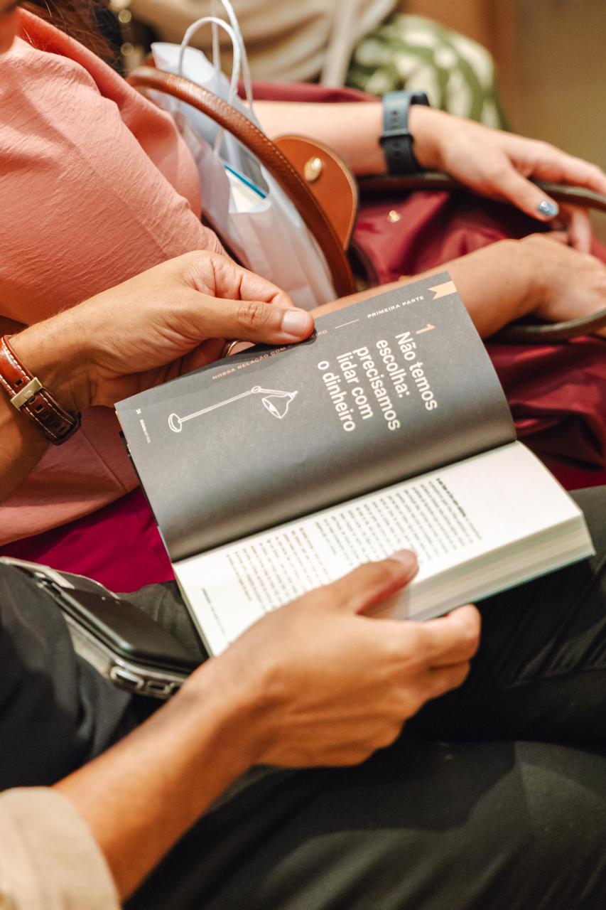 Leitura do livro Dinheiro Sem Medo